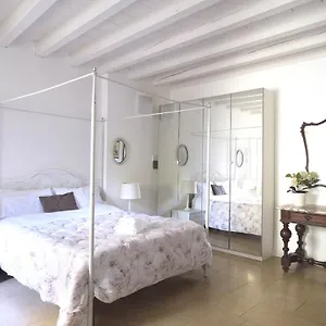 ** Aparthotel Academia Italy